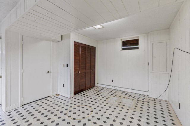 2735 Chisholm Ave N, Saint Paul, MN 55109 - finished basement featuring wooden walls