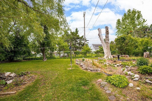 5120 Juniata St, Duluth, MN 55804 - view of grassy yard
