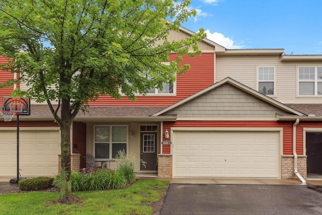 15652 Emerald Dr N Unit 3, Hugo, MN 55038 - view of front of home with driveway and a porch