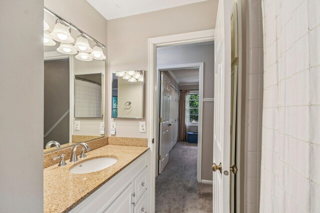 8924 Darnel Rd, Eden Prairie, MN 55347 - bathroom featuring vanity