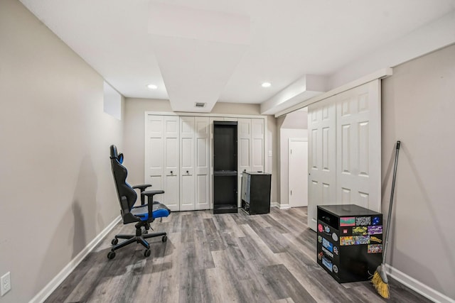8924 Darnel Rd, Eden Prairie, MN 55347 - sitting room with wood finished floors and recessed lighting
