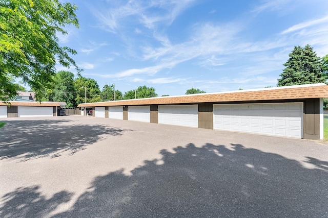 1150 Dellwood St S Unit 306, Cambridge, MN 55008 - view of garage