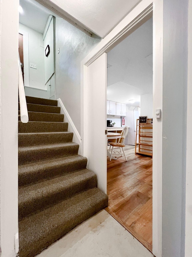 1511 Branston St, Saint Paul, MN 55108 - view of staircase