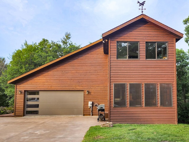 2756 7 5/8 Ave, Chetek, WI 54728 - view of front facade featuring concrete driveway