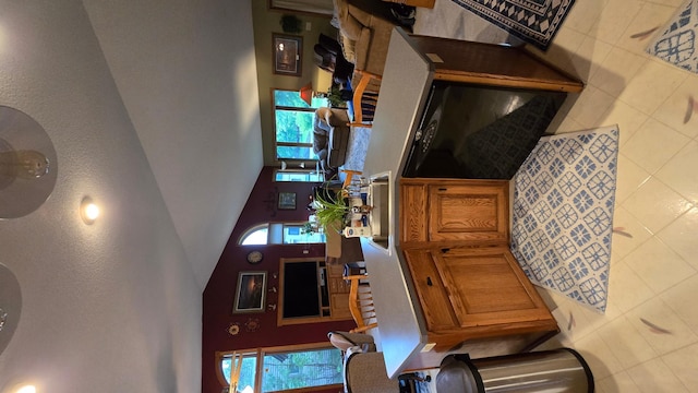 2145 Kenneth Dr, Albert Lea, MN 56007 - kitchen with a high ceiling