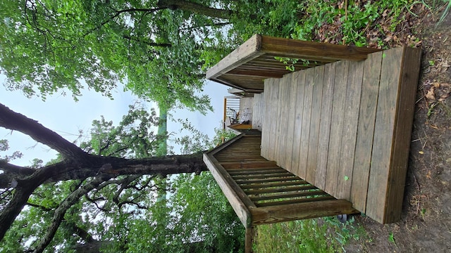 2145 Kenneth Dr, Albert Lea, MN 56007 - view of staircase