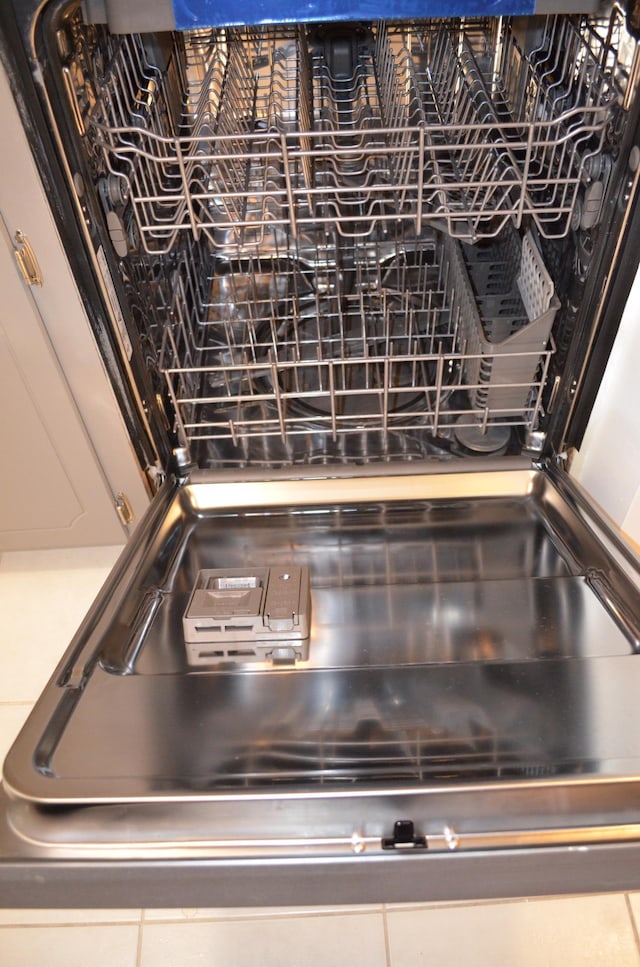 4387 Wilshire Blvd Unit 307, Mound, MN 55364 - kitchen view of dishwashing machine