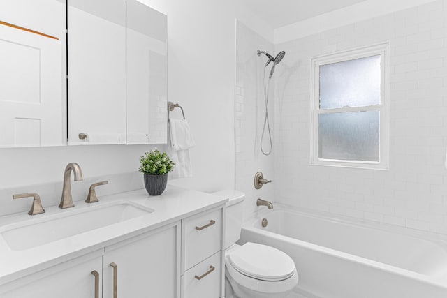 2196 7th St W, Saint Paul, MN 55116 - bathroom featuring vanity and tub / shower combination