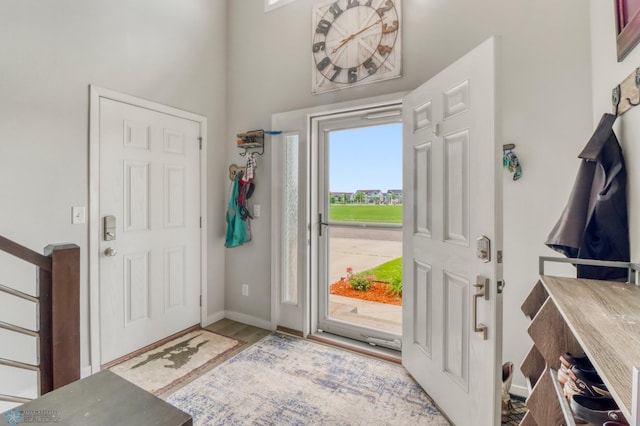 1334 6th St NW, Fargo, ND 58078 - entrance foyer with wood finished floors and baseboards