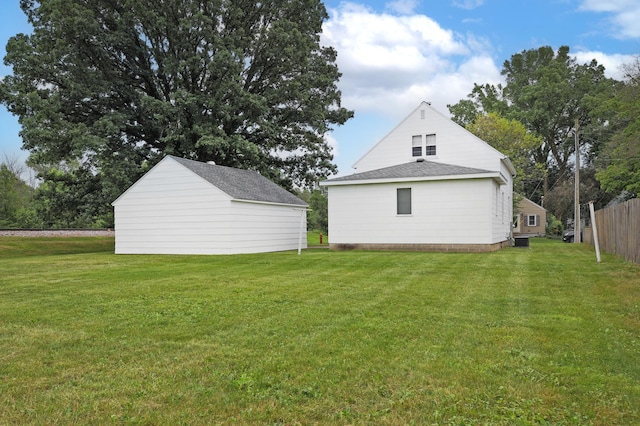 913 12th Ave SE, Austin, MN 55912 - view of yard