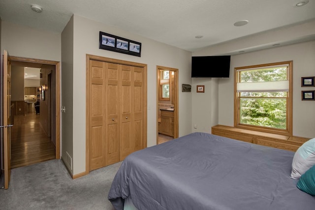485 Preserve Path W, Saint Paul, MN 55118 - bedroom featuring light colored carpet, a closet, and connected bathroom