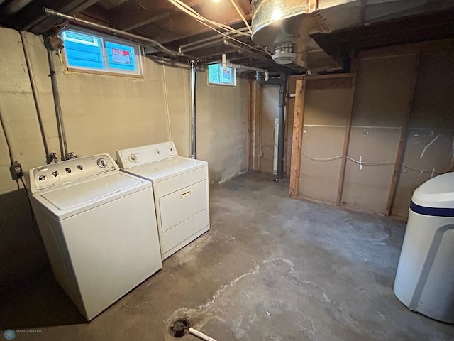 217 6th St SE, Barnesville, MN 56514 - laundry area featuring independent washer and dryer