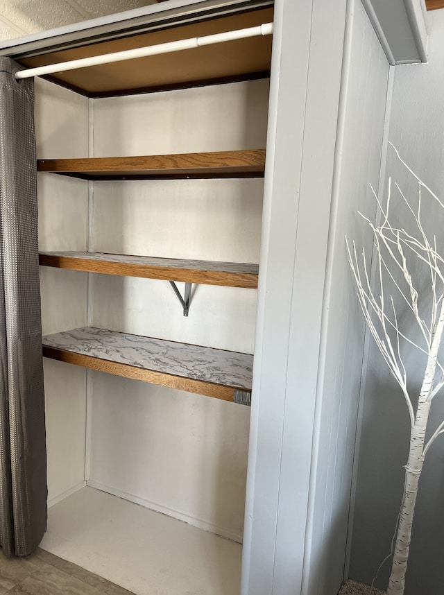 1323 Pine Tree Dr, Maplewood, MN 55119 - view of closet