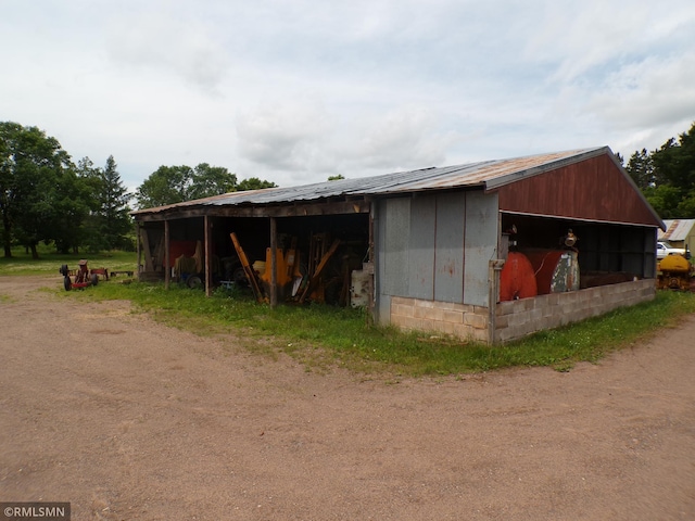 45248 State Highway 48, Clover Twp, MN 55037 - view of stable