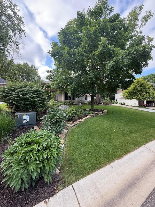 5877 Bradbury Ct, Inver Grove Heights, MN 55076 - photo 8