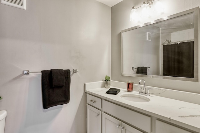10501 Cedar Lake Rd Unit 217, Minnetonka, MN 55305 - bathroom featuring vanity and curtained shower