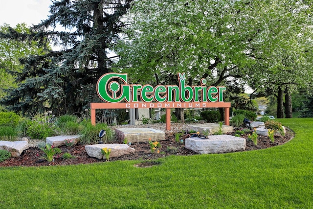 10501 Cedar Lake Rd Unit 217, Minnetonka, MN 55305 - community sign with a yard