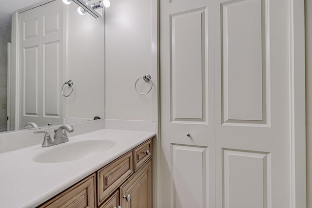 10521 Cedar Lake Rd Unit 208, Minnetonka, MN 55305 - bathroom featuring vanity