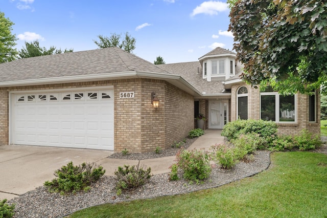 5687 Dunlap Ave N, Shoreview, MN 55126 - photo 2