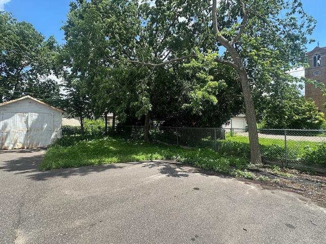713 2nd St NE, Minneapolis, MN 55413 - view of asphalt road