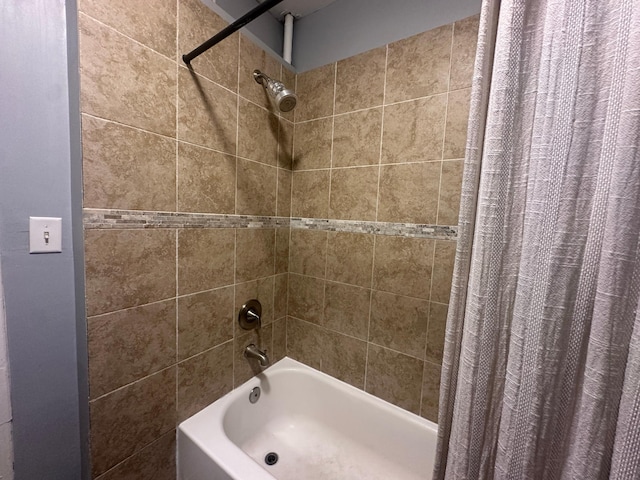 713 2nd St NE, Minneapolis, MN 55413 - full bath featuring shower / tub combo