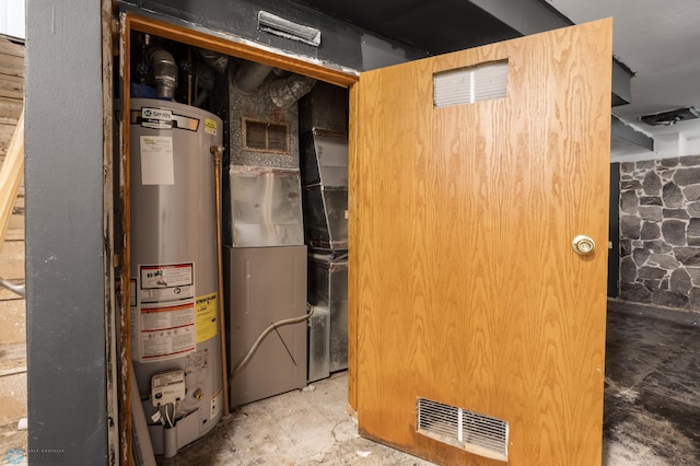 1709 13th Ave S, Fargo, ND 58103 - utility room featuring water heater