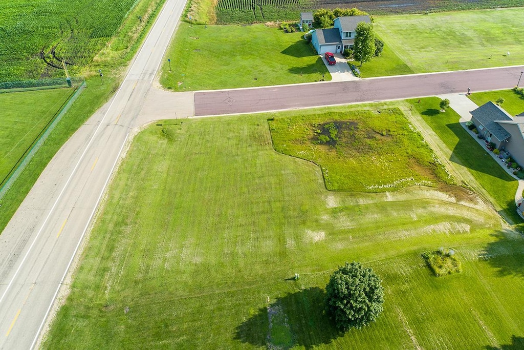 17 Marples Ave, Minnesota Lake, MN 56068