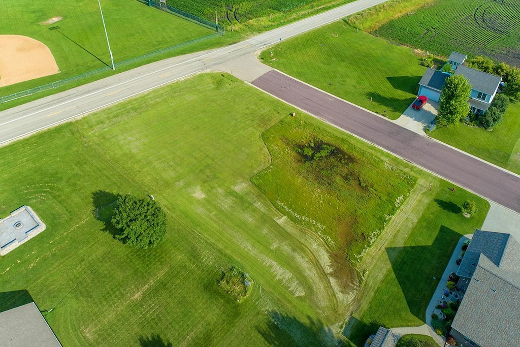 17 Marples Ave, Minnesota Lake, MN 56068