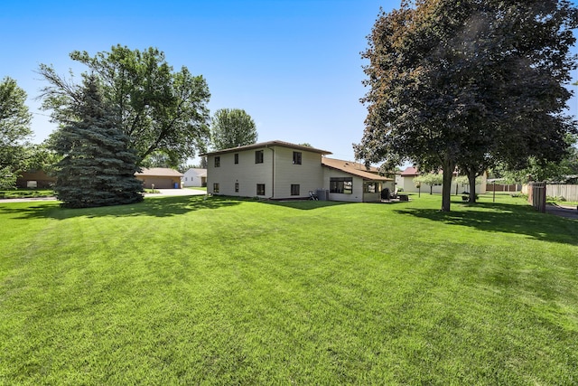 655 48th Ave, Goodview, MN 55987 - view of yard