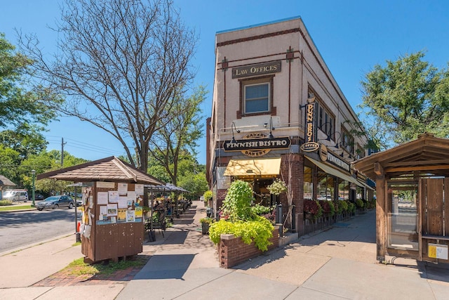 1323 Keston St, Saint Paul, MN 55108 - view of building exterior