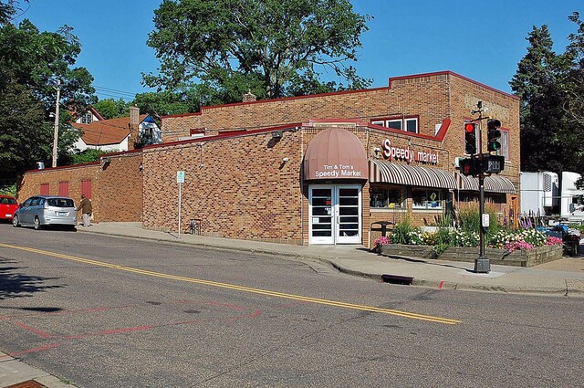 1323 Keston St, Saint Paul, MN 55108 - view of building exterior