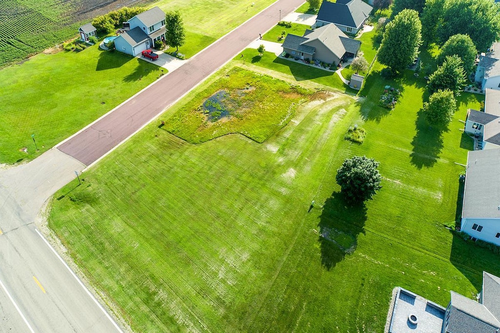 21 Marples Ave, Minnesota Lake, MN 56068