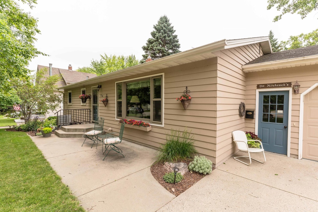 314 Cedar Ave, Fergus Falls, MN 56537 - rear view of house