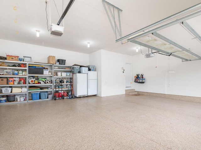 1632 Seashell Ln, Waconia, MN 55387 - garage featuring a garage door opener