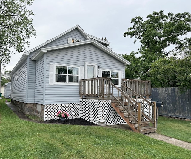 511 3rd St, Nashwauk, MN 55769 - back of house with a deck