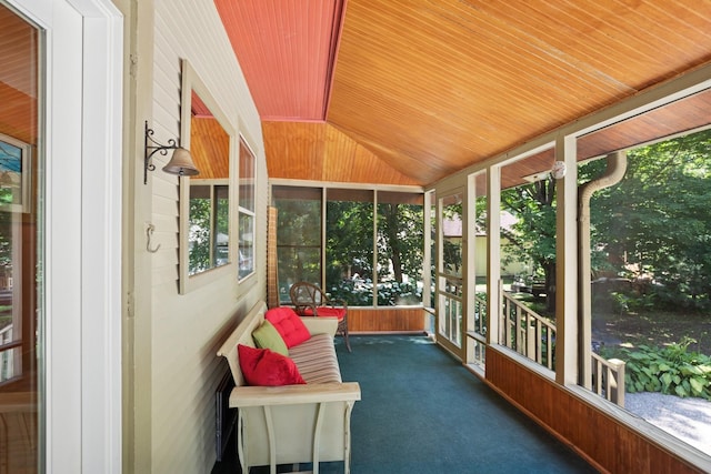 713 4th St E, Northfield, MN 55057 - sunroom featuring lofted ceiling