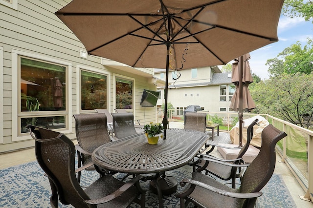 7569 Blackoaks Ln N, Maple Grove, MN 55311 - wooden deck with outdoor dining area