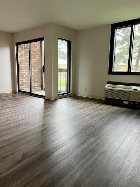 1181 Edgcumbe Rd Unit 103, Saint Paul, MN 55105 - photo 1
