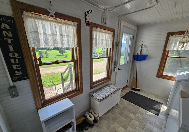 2047 60th Ave, Altona Twp, MN 56164 - entryway with wooden walls