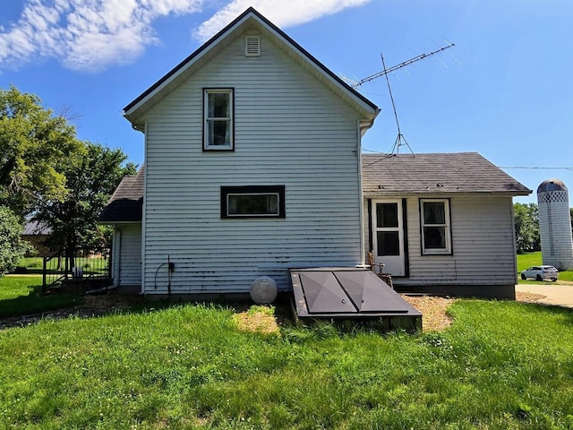 2047 60th Ave, Altona Twp, MN 56164 - back of property featuring a yard