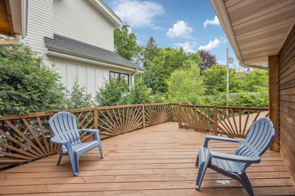 3916 Thomas Ave S, Minneapolis, MN 55410 - view of wooden deck