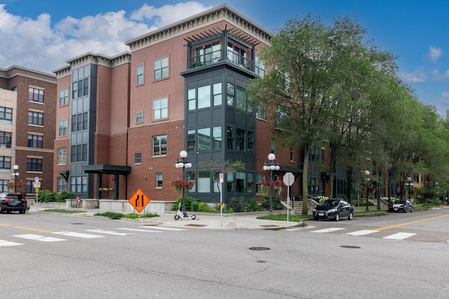 445 Wacouta St Unit 306, Saint Paul, MN 55101 - view of building exterior