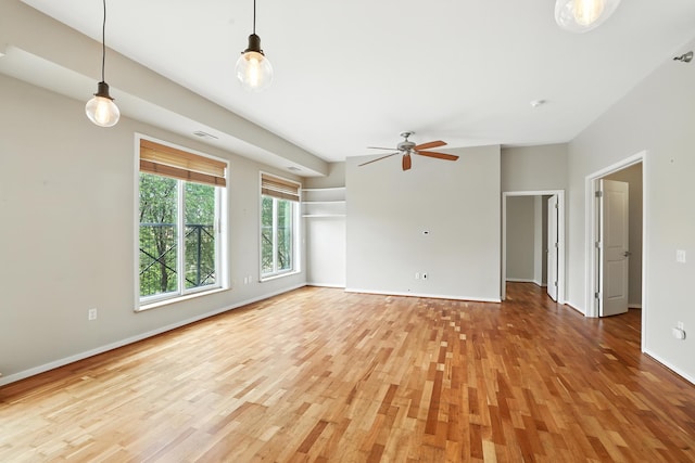 445 Wacouta St Unit 306, Saint Paul, MN 55101 - unfurnished room featuring light wood-type flooring, a ceiling fan, and a smoke detector