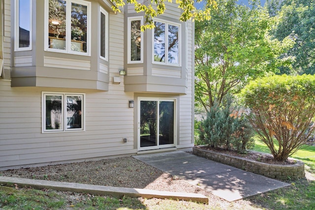 1890 Partridge Cir, Chanhassen, MN 55331 - back of house with a patio
