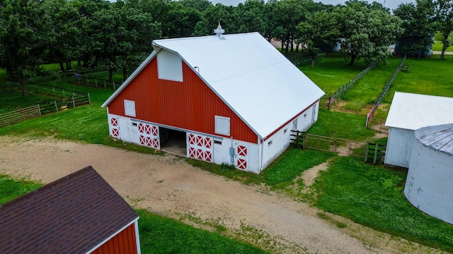 26233 555th Ave, Lansing Twp, MN 55912 - view of barn with driveway