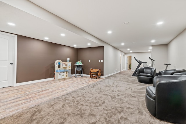 N5887 1110th St, Oak Grove Twp, WI 54021 - living area with recessed lighting and light wood finished floors