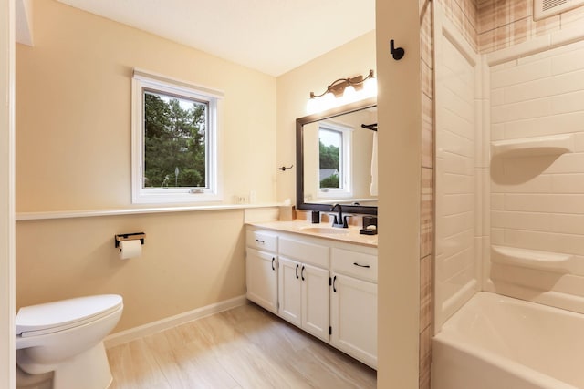 2583 Lost Lake Rd, Mound, MN 55364 - bathroom with vanity and shower / tub combination