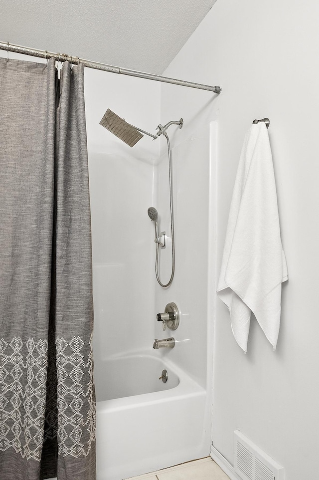 4716 30th Ave S, Minneapolis, MN 55406 - full bath with shower / bathtub combination with curtain