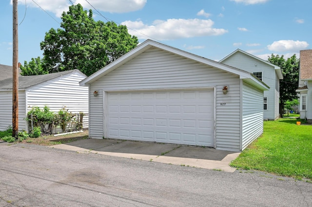 927 Charles Ave, Saint Paul, MN 55104 - view of detached garage