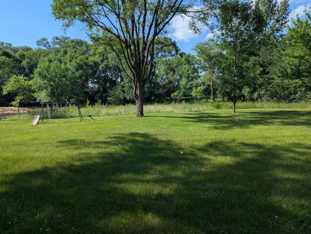1541 282nd Ln NW, Isanti Twp, MN 55040 - view of grassy yard